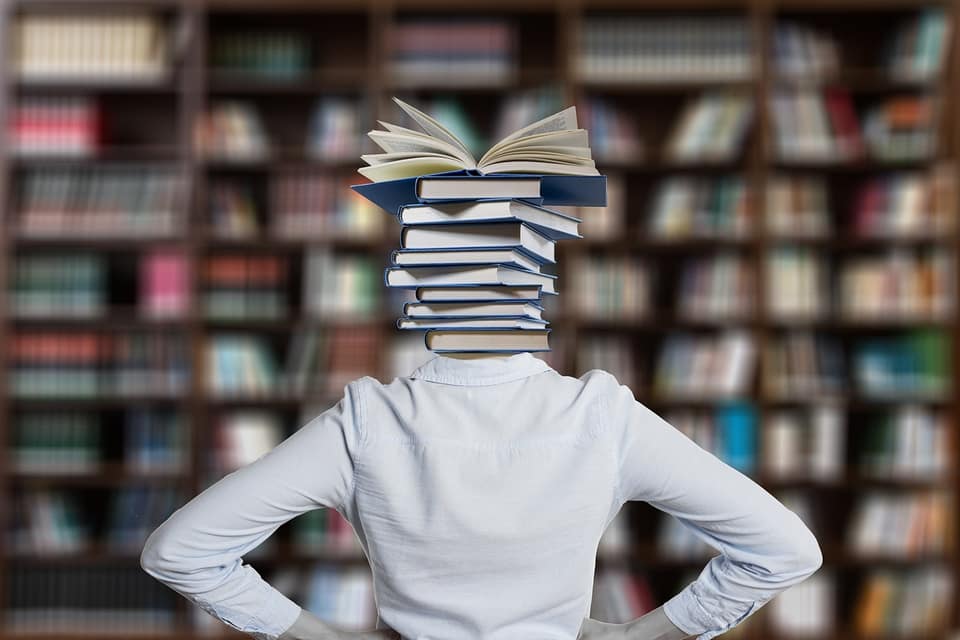 Préstamo de Libros en la Biblioteca